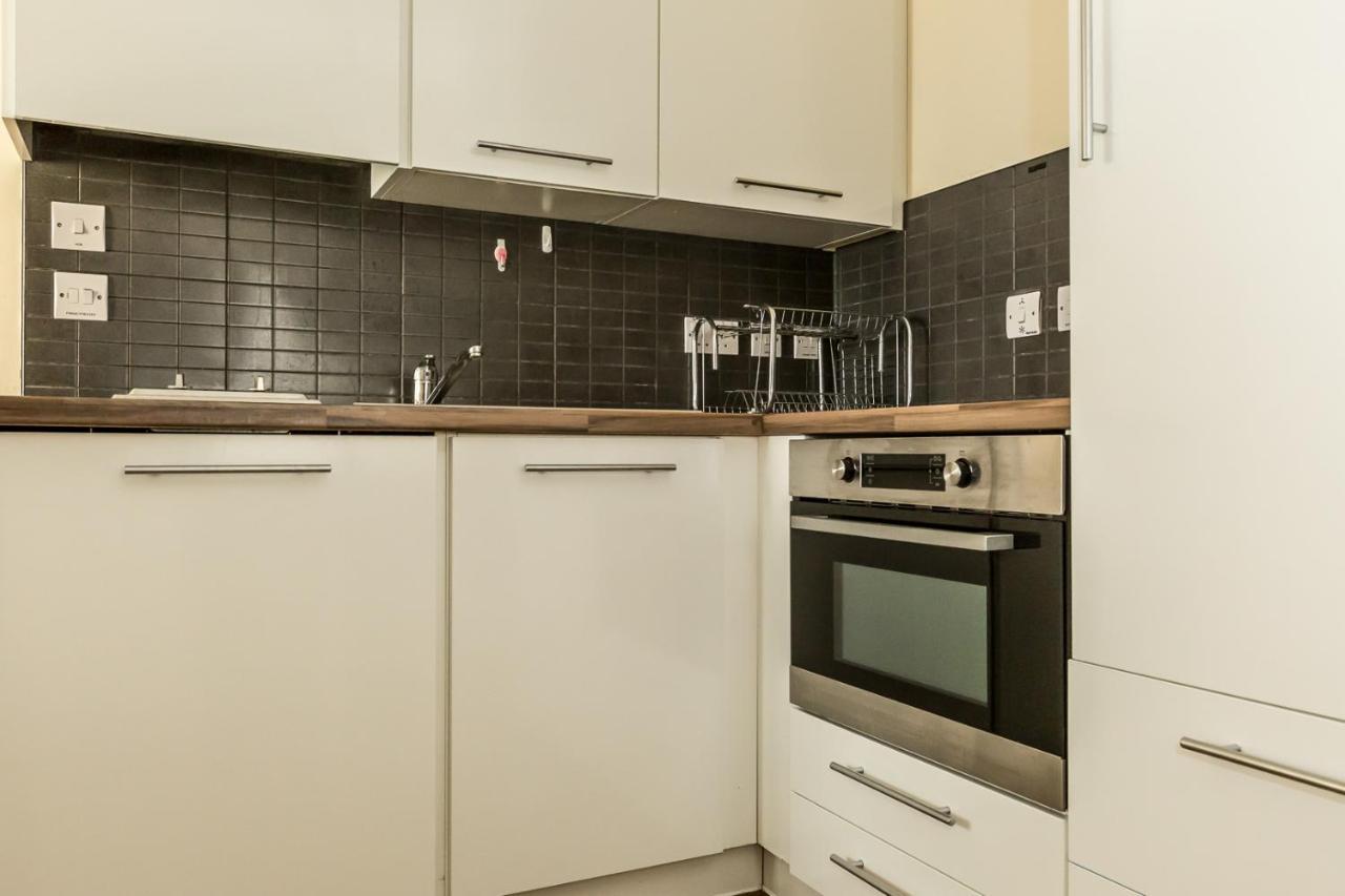 Zeni Studio, In Vauxhall London ลอนดอน ภายนอก รูปภาพ